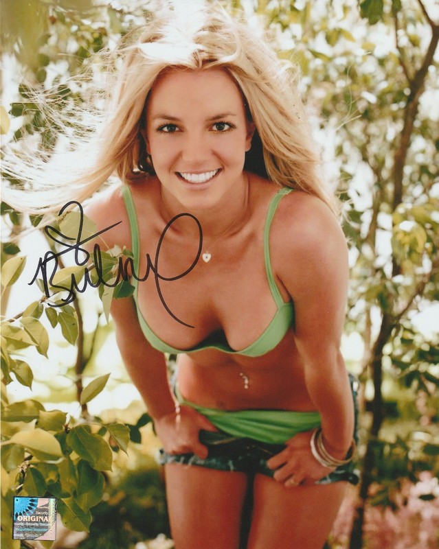 Britney Spears/ Pop Star, Oops, Baby One more time, Toxic, Autograph 8x10 W/COA