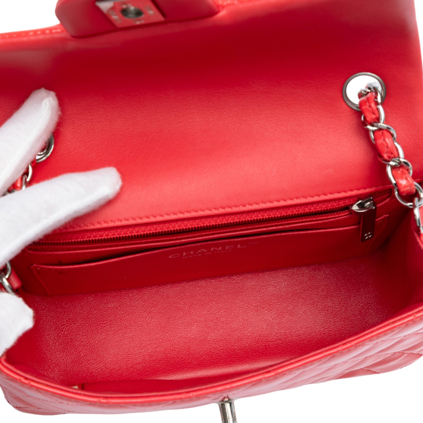 Authenticated Chanel Mini Rectangular Classic Pat… - image 4