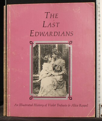 THE LAST EDWARDIANS. AA.VV. BOSTON ATHENAEUM.