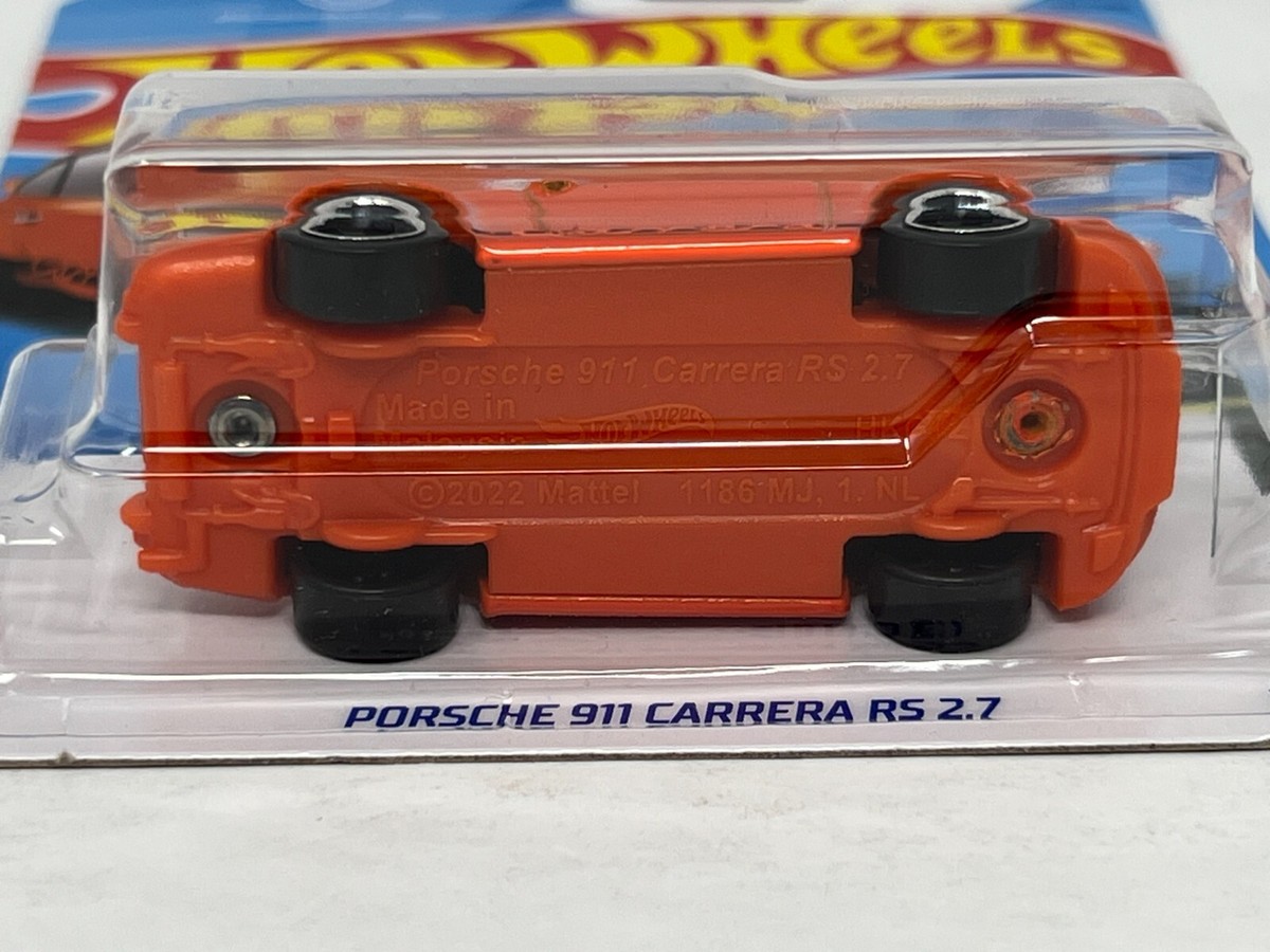 Hot Wheels Retro Racers Porsche 911 Carrera RS 2.7 1:64 Diecast