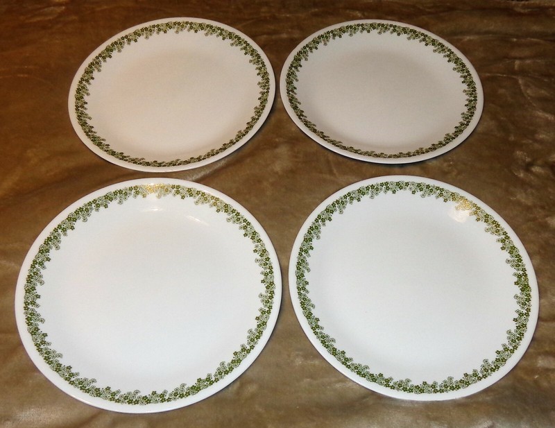 VINTAGE LOT OF 4 Corelle Green Crazy Daisy Spring Blossom DINNER PLATES 10-1/4"
