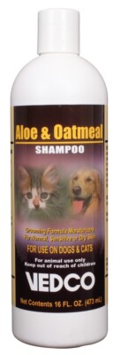 Vedco Aloe & Oatmeal Shampoo for Pets 16 oz. - Gentle, Soothing, Moisturizing
