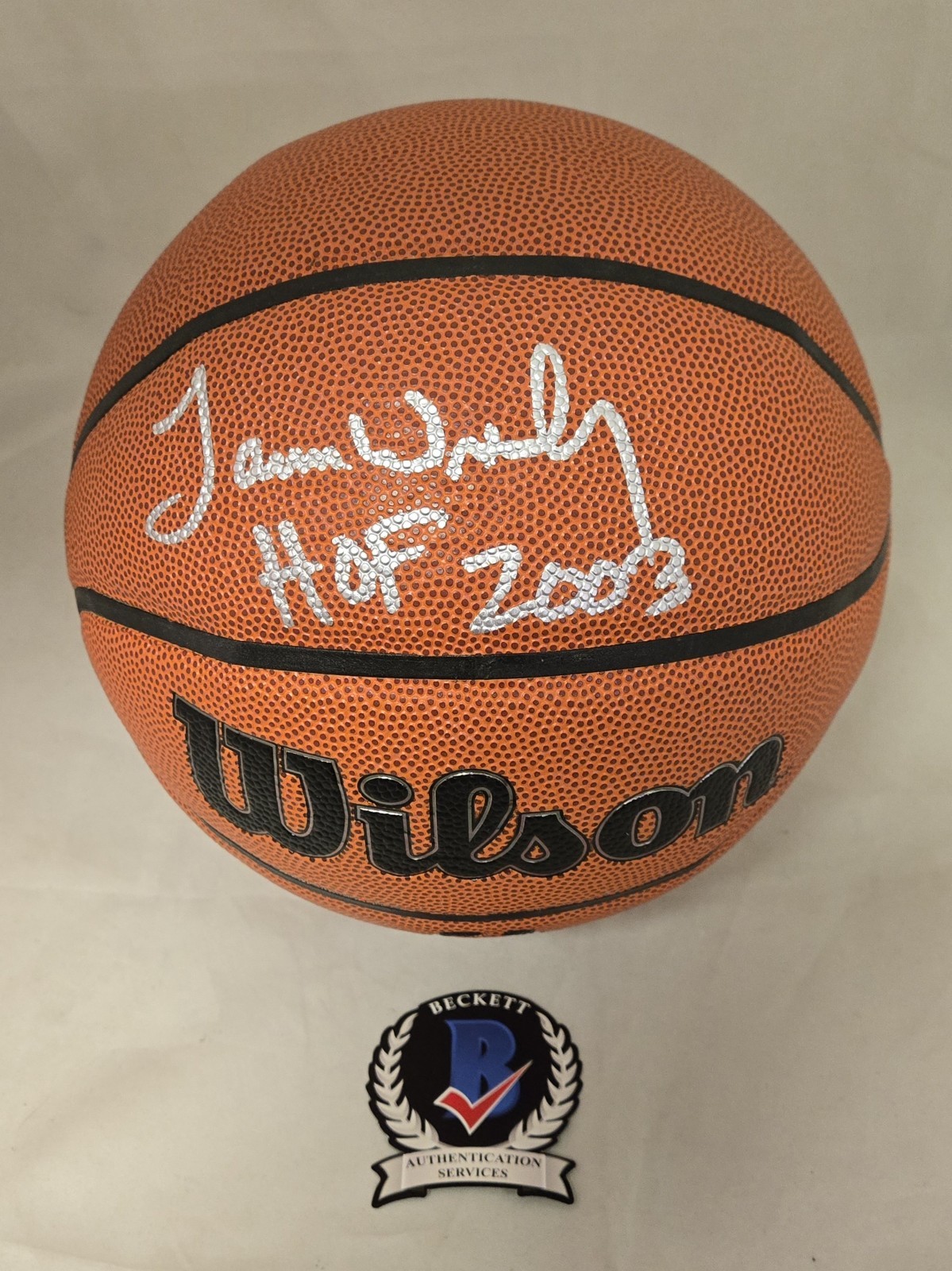 James Worthy Autographed Signed Los Angeles Lakers HOF NBA I/O Basketball Beckett Auto UNC 