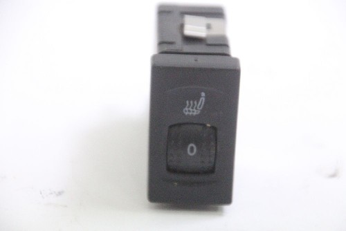 Schalter Sitzheizung VW PASSAT Variant 3BG 3B0963563C 05-2005