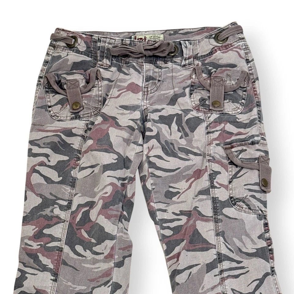Lei Vintage Y2K Womens Juniors Low Rise Camo Cargo Flare Pants Size 3 Drawstring - Image 2 of 4