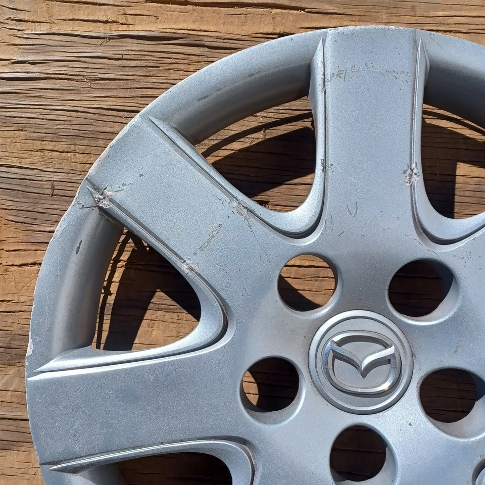 Mazda 3 hubcap 2007-2009 fits 15" wheels, part # 56553, BAN6 37 170 01 - Image 2 of 4