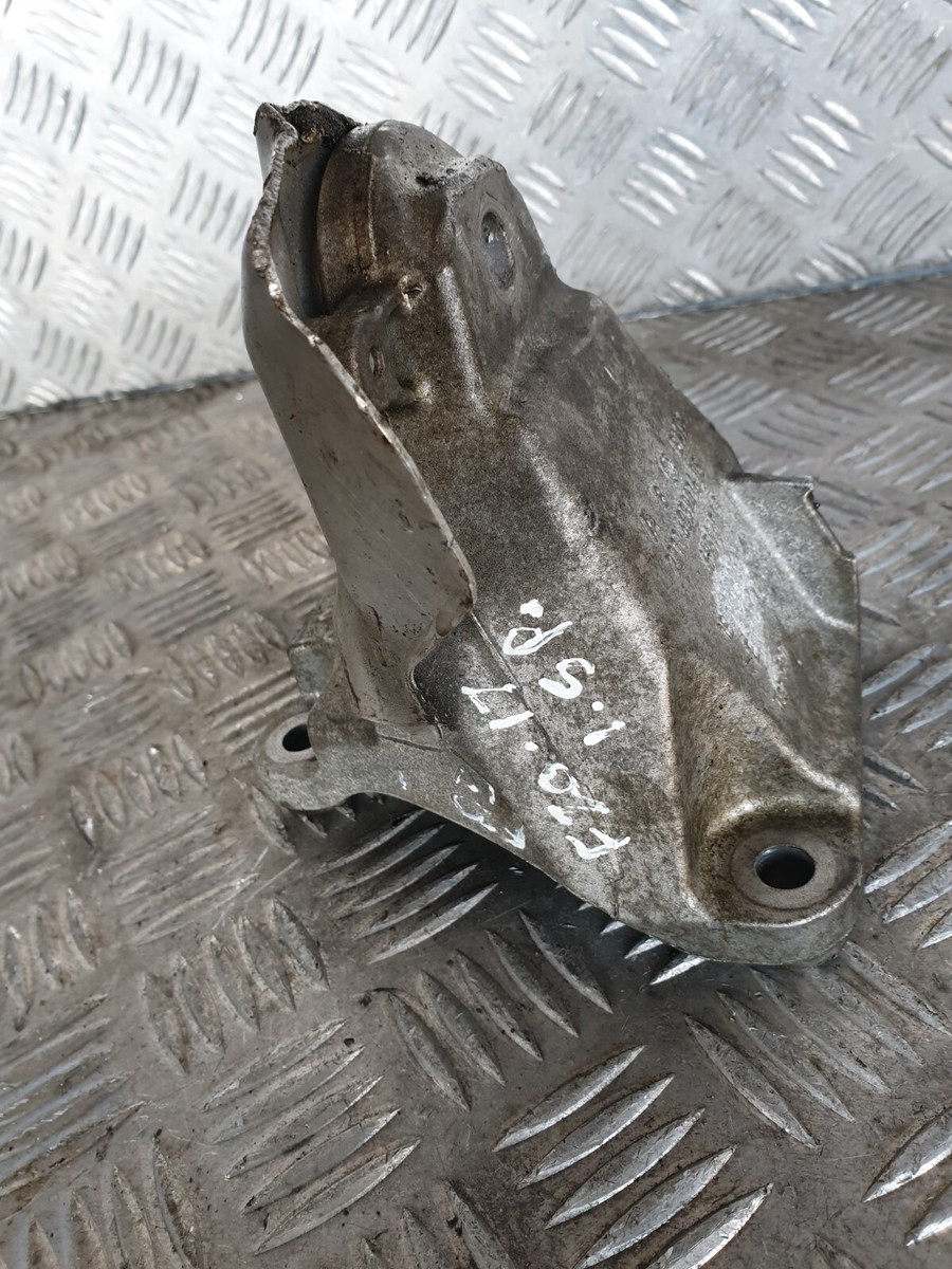 BMW 1 Series Engine Mount Bracket Right Side 6859406 2017 F20 118i