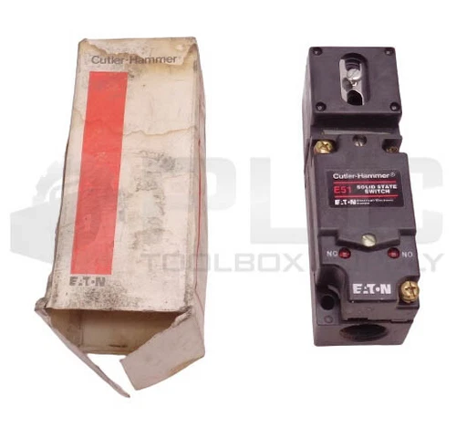 NEW CUTLER-HAMMER E51DF33 FIBER OPTIC SENSOR W/ E51SCN AND E51RCB
