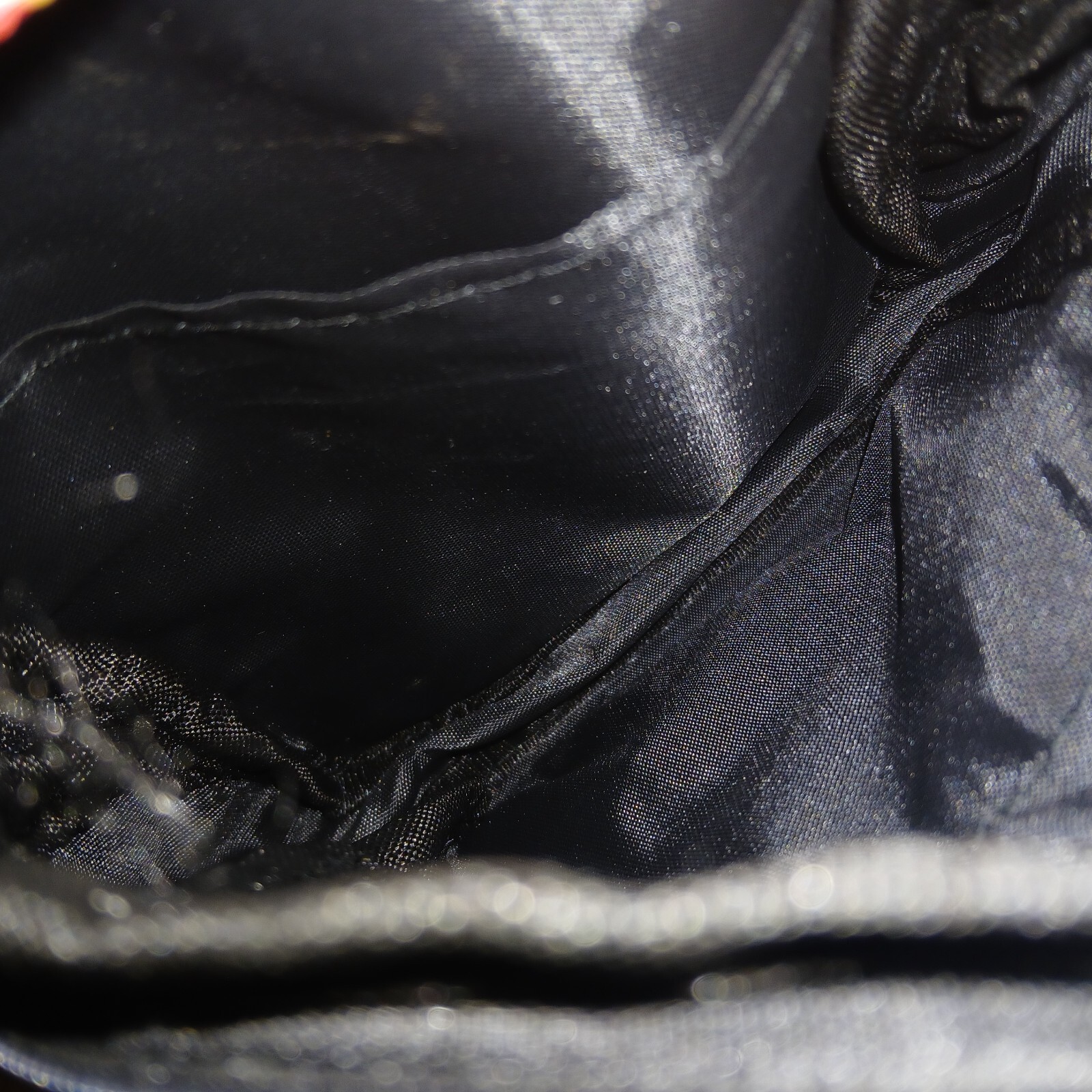 Mini Leaf Print Letter Patch Decor Sling Bag - image 4