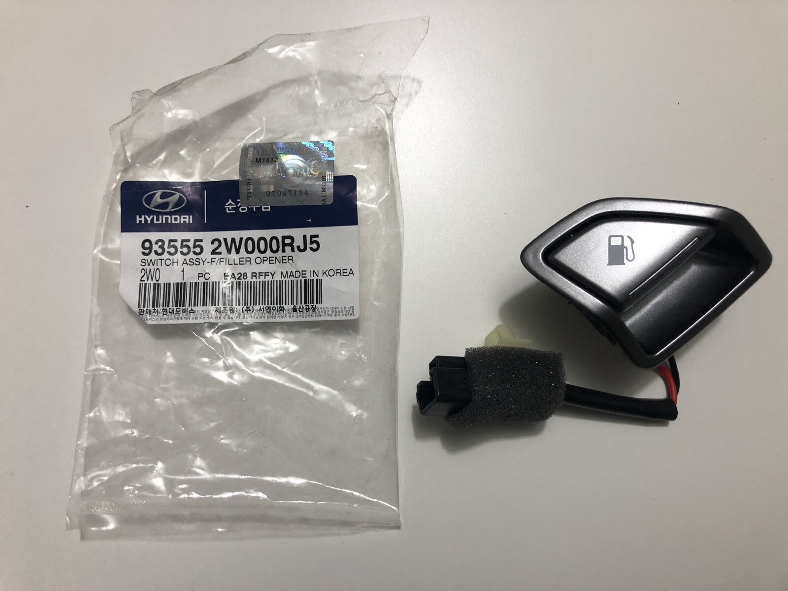 Descubrir 108+ imagen hyundai santa fe fuel cap release In.thptnganamst.edu.vn