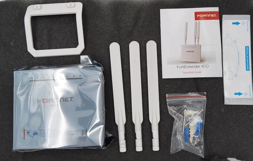 Fortinet FEX-40D-AMEU FortiExtender 3G/4G LTE Wireless WAN Extender - Photo 7/8