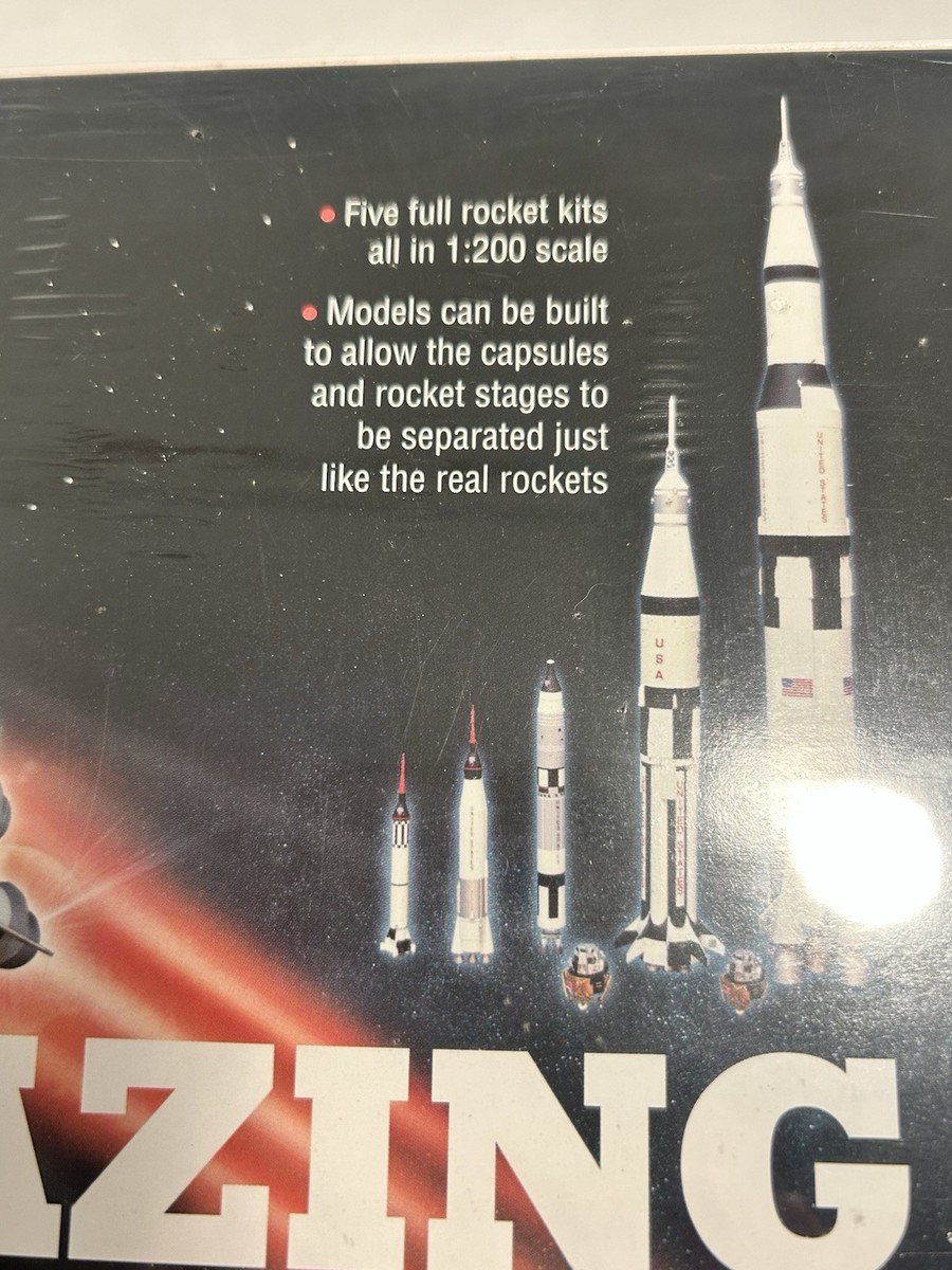 AMT AMT1174 Saturn V Rocket 1:200