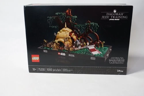 LEGO Star Wars: Dagobah Jedi Training Diorama (75330)