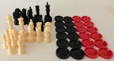 Whitman? Checker & Chess Set Pieces Only Complete Nice Condition