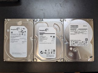 Lot of 3 Mix 2TB 3.5" SATA III Desktop Hard Drives HDD (Seagate Toshiba)