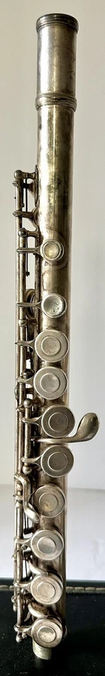 Flauta musical vintage Pierre Moure plateada con estuche y varilla de limpieza hecha en Francia Foto 3 de 4