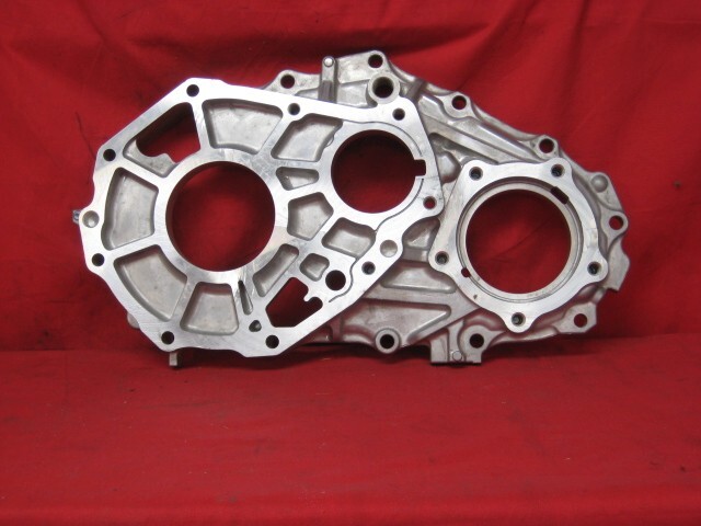 TRANSFER CASE REAR COVER P/N 36104-60040 FITS TOYOTA LAND CRUISER