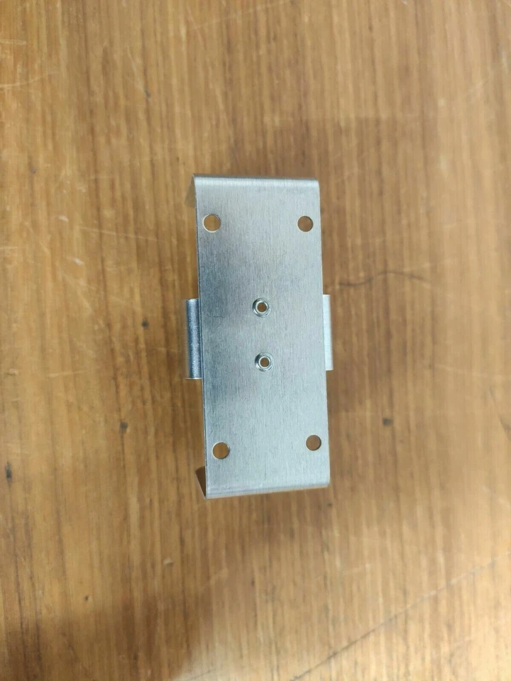 6Stk (1Stk/7eur) Keystone Electronics BATTERY HOLDER D SOLDER LUG 175 UR - Bild 2 von 3