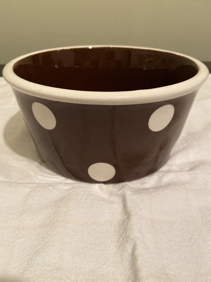 Cuenco para perros SPOT'S DINER de gres S/M de Coastline Imports marrón con lunares Foto 3 de 4