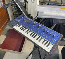 Novation MiniNova 37-Key Synthesizer Tested w/ Soft Case & AC Adapter from japan