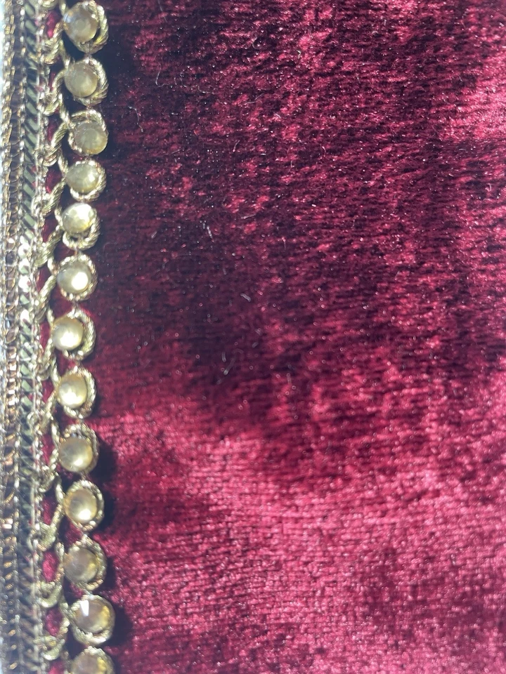 Cinta de borde joya de terciopelo Regency International Burgandy, 4" X 10 yardas precio de venta sugerido por el fabricante 75 $ Foto 2 de 4