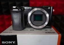Sony Alpha ILCE-6000 24.3 MP Digitalkamera + ...