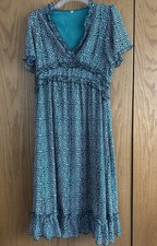Dark Green Animal Print Short Sleeve Dress Women's Size Medium Ruffles Lined