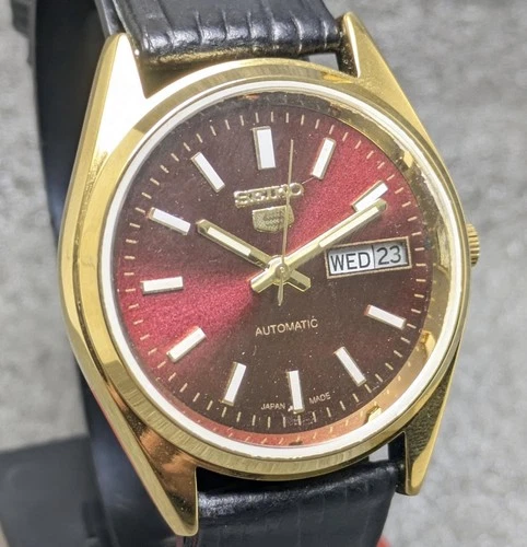 Vintage Seiko 5 automatic Day Date Movement No. 6309A Japan made men's watch