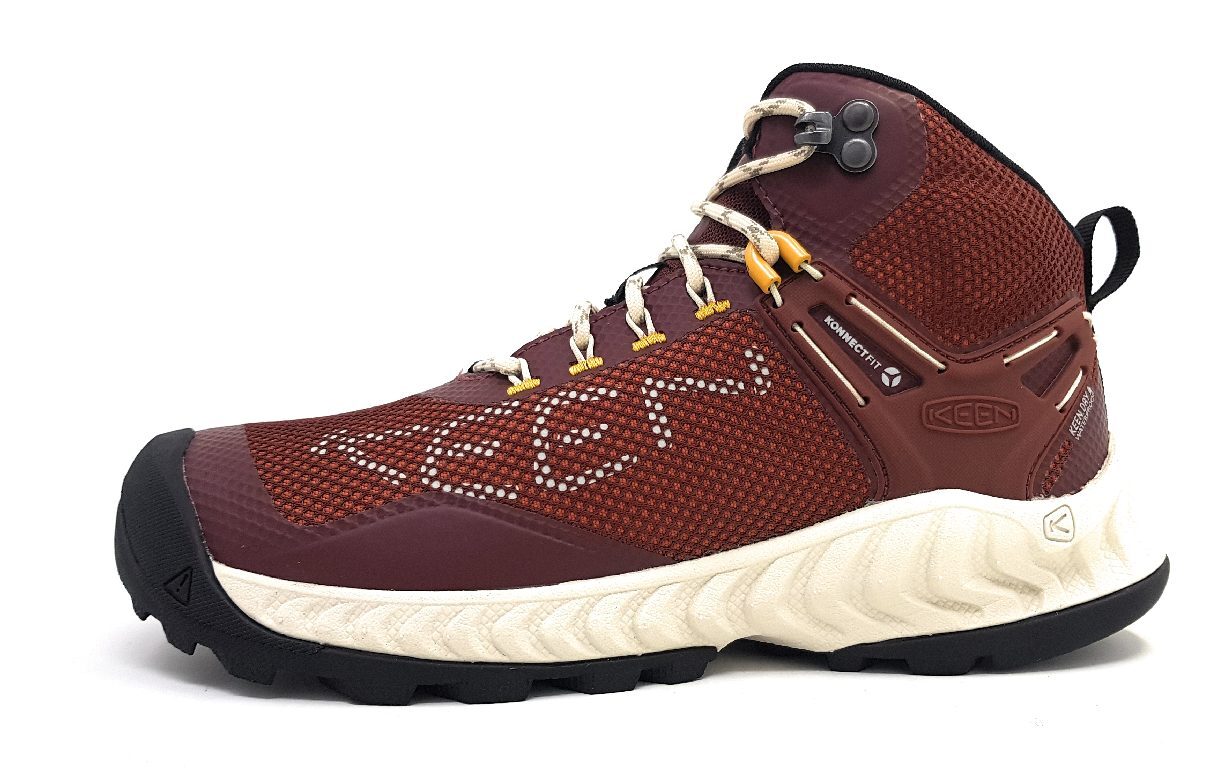 УВЛЕЧЕННЫЙ спортом Дамен Бродит Повсюду 28390₽