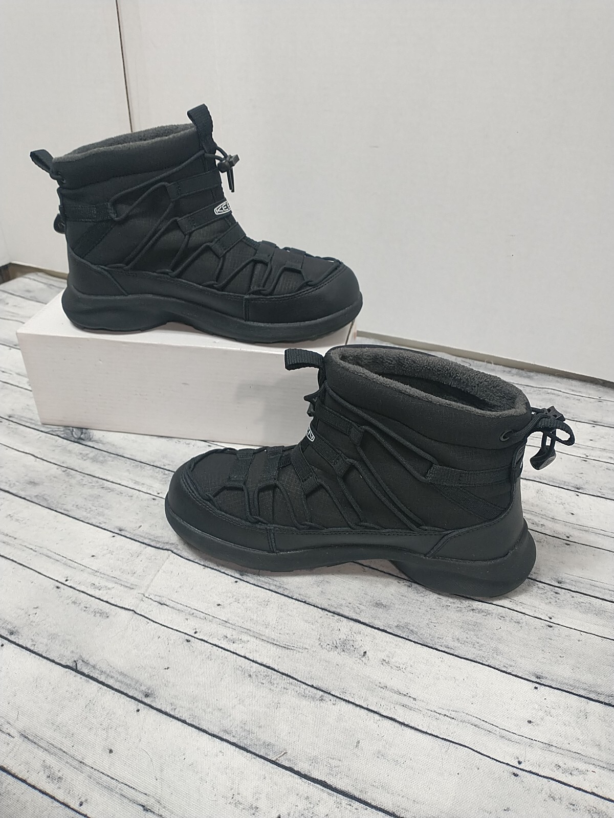 Stivali da trekking Keen Uneek SNK Chukka II WP da donna taglia 6 neri stile di vita casual