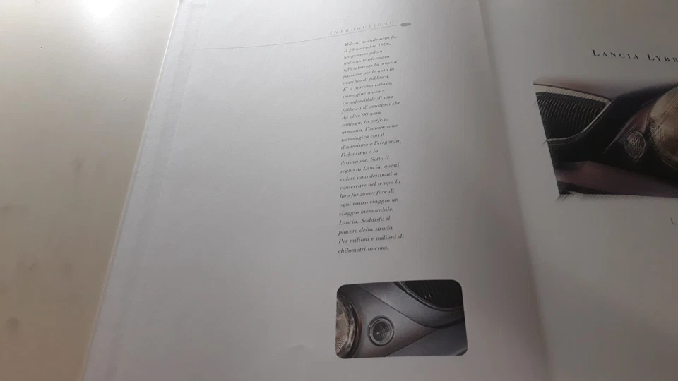 Libro pubblicazione manuale presentazione Lancia Lybra riservato concessionari - Immagine 4 di 4