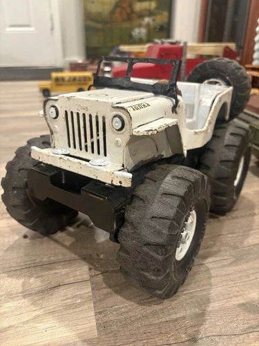 Tonka Vintage Pressed Steel AA Wrecker Jeep Truck White Black Toy Vehicle