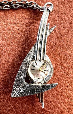 Vintage Benrus space age George Jetson star trek pendant watch band 17 Jewel run