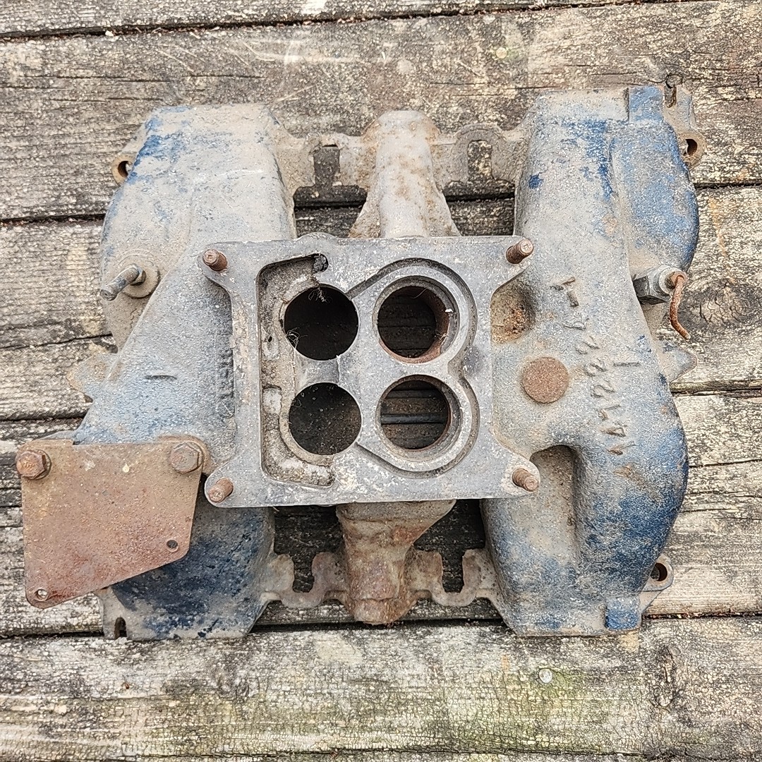 1960's Cadillac 4 Barrel Intake Manifold 1472224-1 GM Factory 