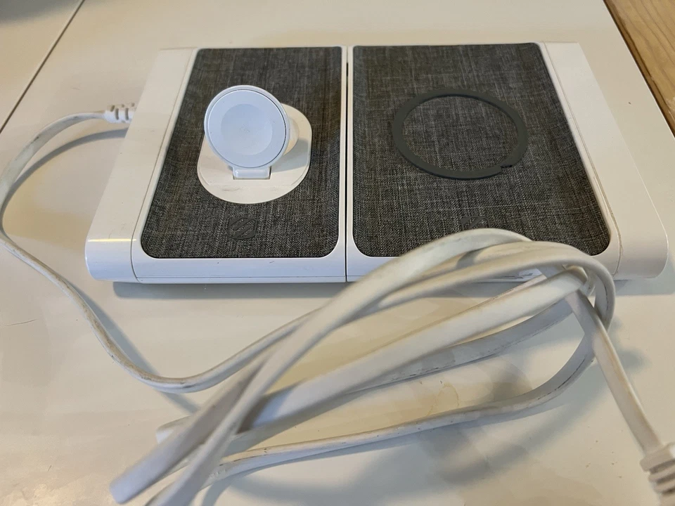 Scosche BaseLynx Modular Charging Station MagSafe and Apple Watch - Image 2 of 4