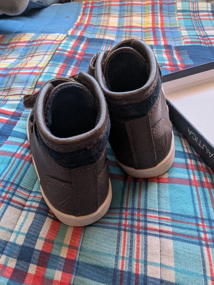 Náutica Brown Toddler Sneakers Size 5 - Image 4 of 4