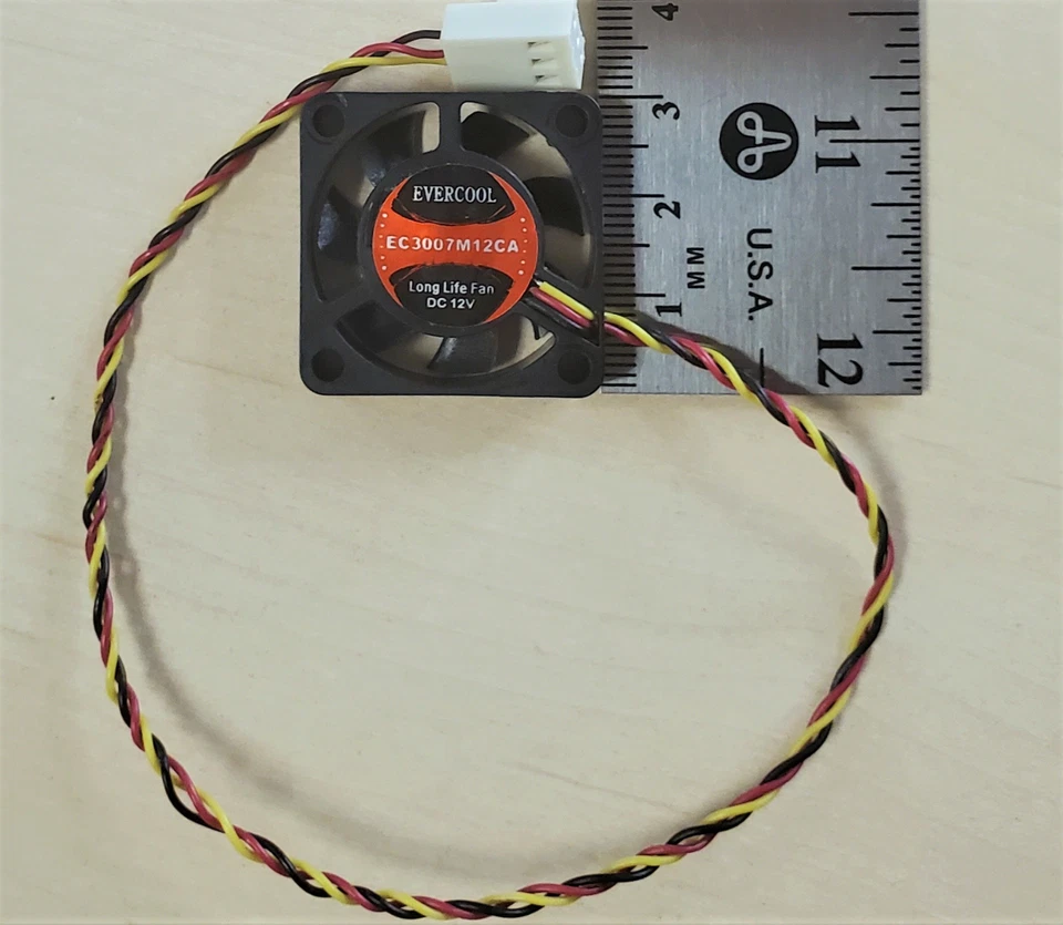 2PCs Evercool 30x30x7mm Medium Speed 3 Pin 12 Volt Fan-EC3007M12CA - Image 2 of 4