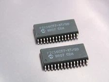 ( 2 PCS ) PIC16C57-XT/SO Microchip 8-bit  MCU 3KB 72 RAM 20 I/O SOIC-28 --  NOS