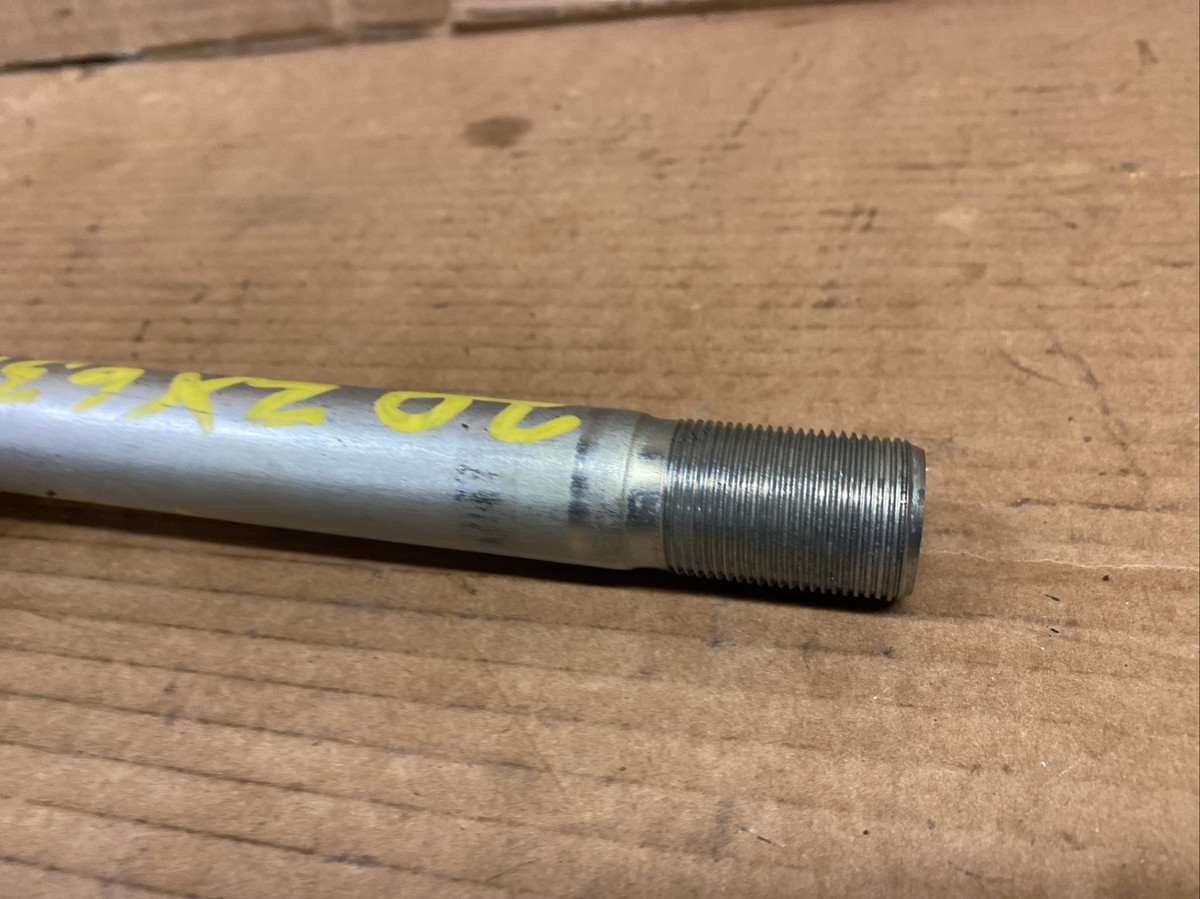 2020 Kawasaki Ninja ZX6R Front rim axle, front wheel axle 2020 Kawasaki Ninja ZX6R Front rim axle, front wheel axle