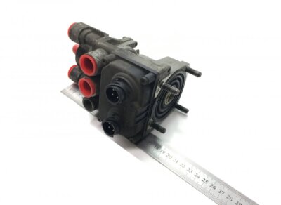 Bus II TP1581435 Brake Main Valve A0044315005 A{0044316305} 0044316305