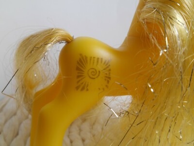 mon petit poney my little pony MLP HASBRO G2 GOLDEN GLOW UNICORN EUROP VERY RARE