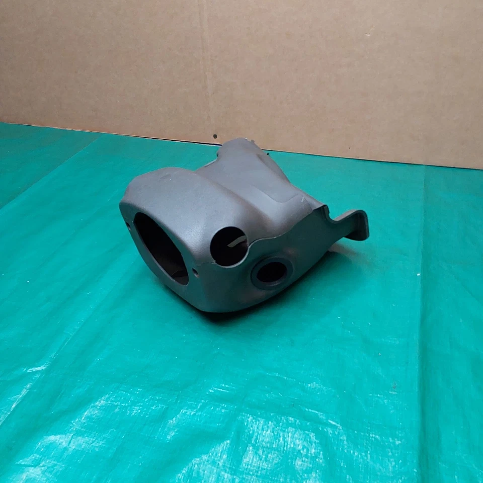 Cubierta envolvente de columna de dirección Hyundai Accent 2012-2017 OEM 84852-1R000 Foto 2 de 4