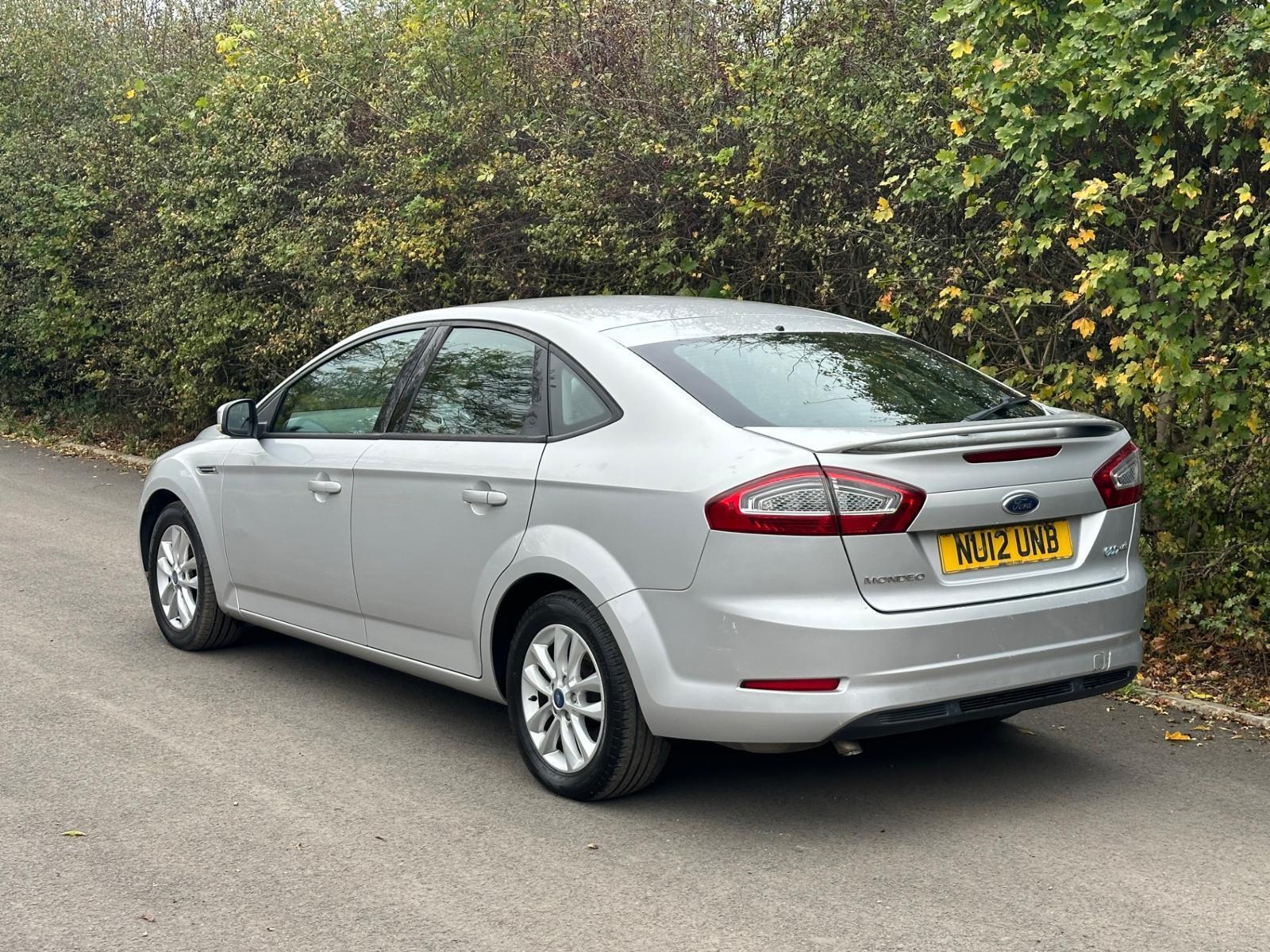 2012 Ford Mondeo 1.6 TDCi Eco Zetec 5dr [Start Stop] HATCHBACK Diesel Manual - Image 4
