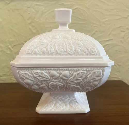 Jeannette Shell Pink Milk Glass Acorn Oak Leaves Lidded Candy Dish Vintage 1950s