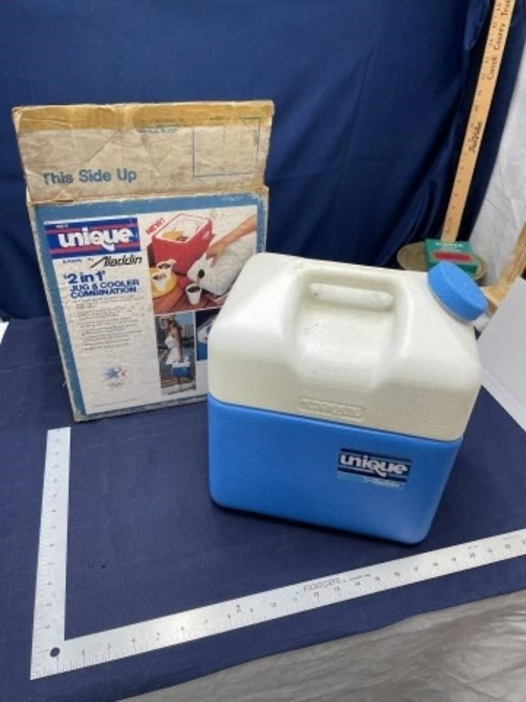 Vintage Unique Coolers by Aladdin Lunch Box Dual Drink Compartment 1023!!!