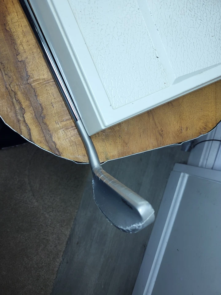 Wilson Staff Model 8802 Blade Putter 34inch RH W- Headcover Brand New In Plastic - Image 3 of 4