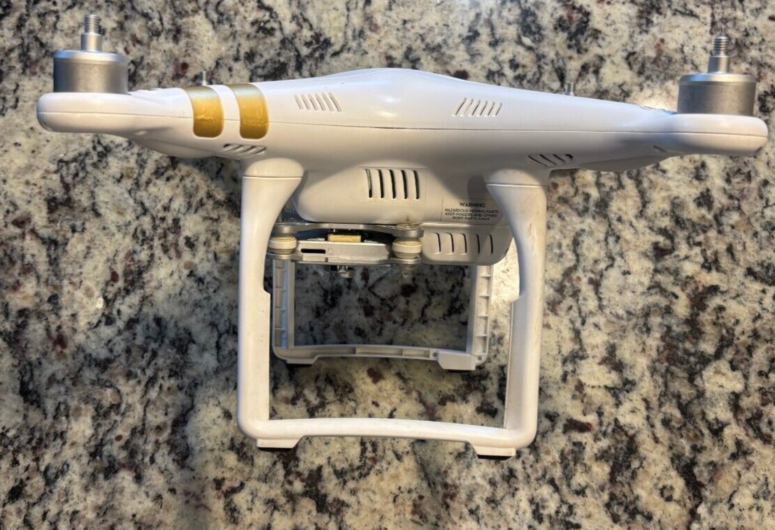 DJI Phantom 4K Camera Drone White W325 Bundle DRONE FOR PARTS