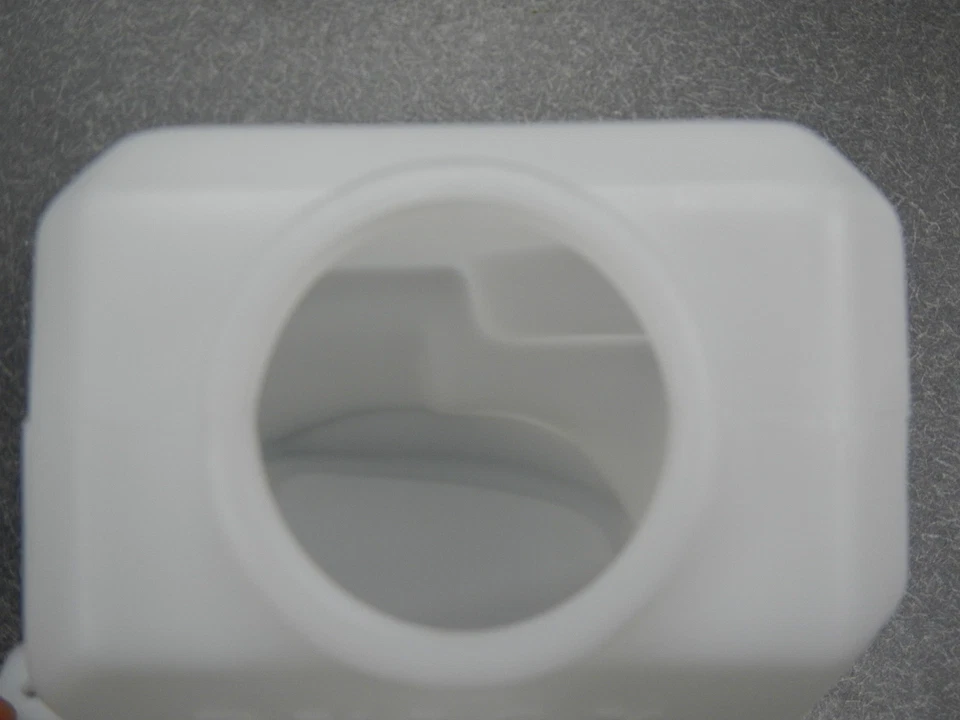 Tarro botella lavadora parabrisas Buick 1963 1964 LeSabre Invicta Wildcat Electra NUEVO Foto 3 de 4