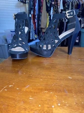 Women’s Top Moda Heels Size 8