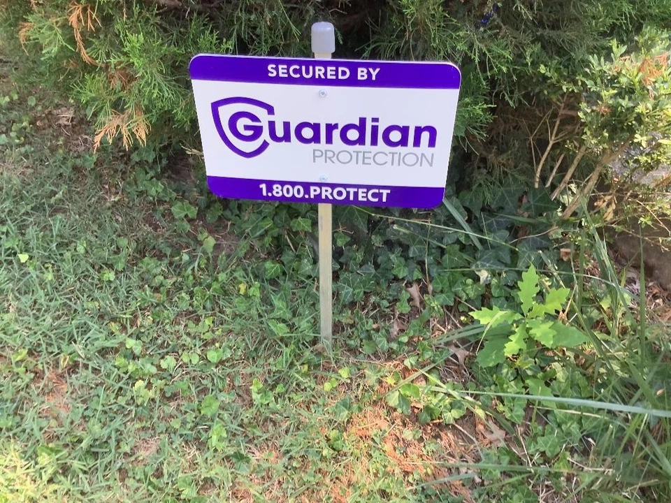 New Guardian Protection Lawn Sign With Pole Fast Shipping  ADT  Yard Sign - Image 3 of 4